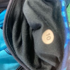 Beautiful lululemon leggings size 10